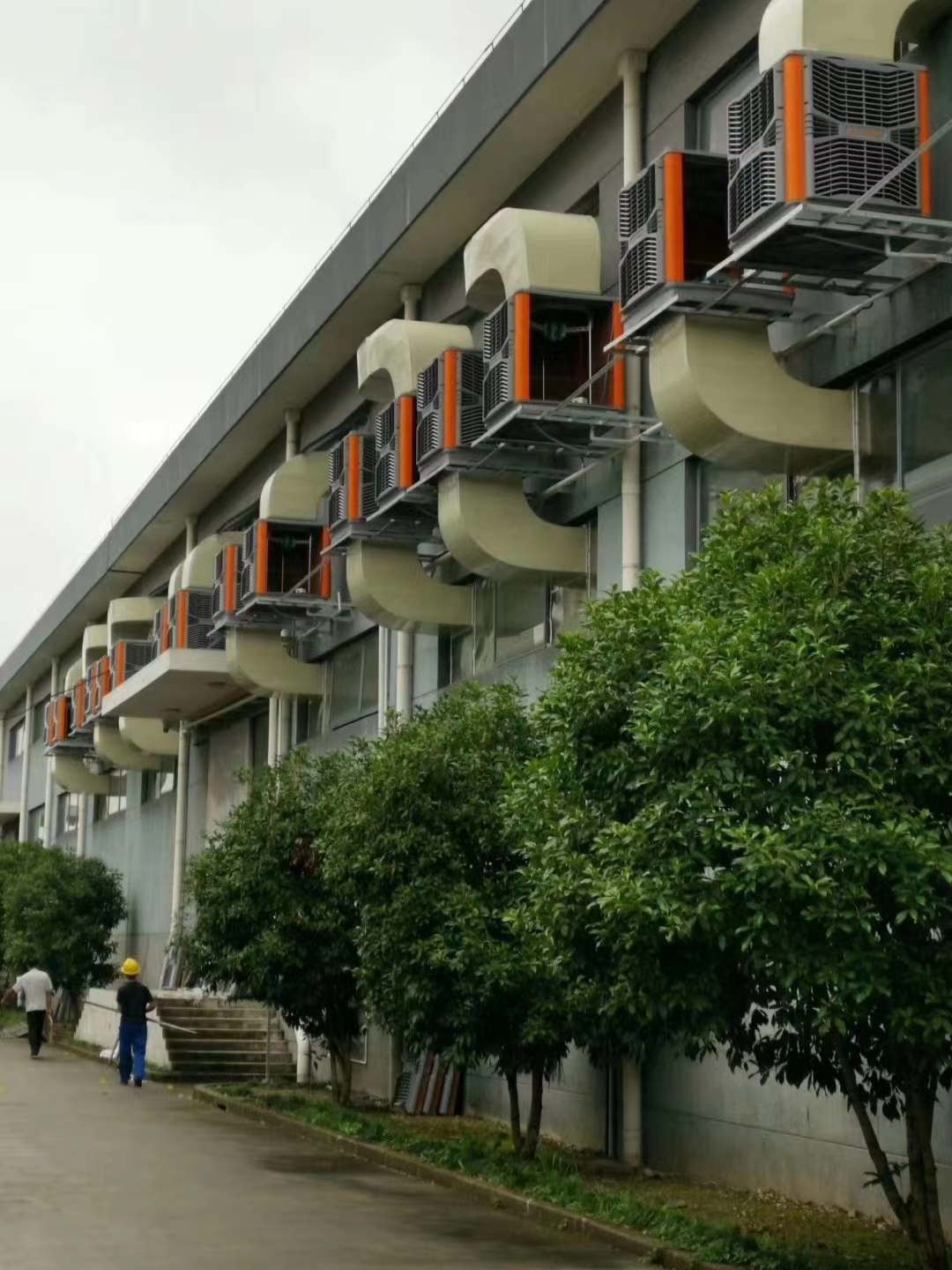 夏季高温车间降温防暑方法你知道吗？环保空调为您订制两种降温方法