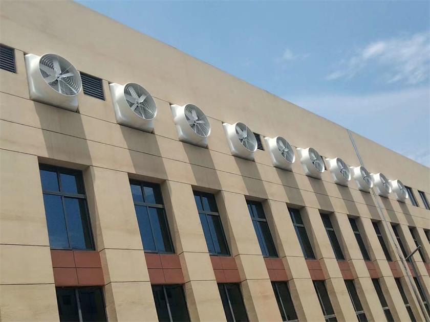 降温设备冷风机为厂房创造通风流畅舒适环境